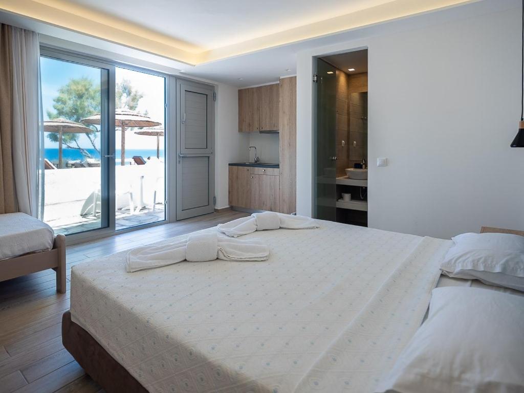 Cavos Bay Hotel & Studios Арменистис Экстерьер фото