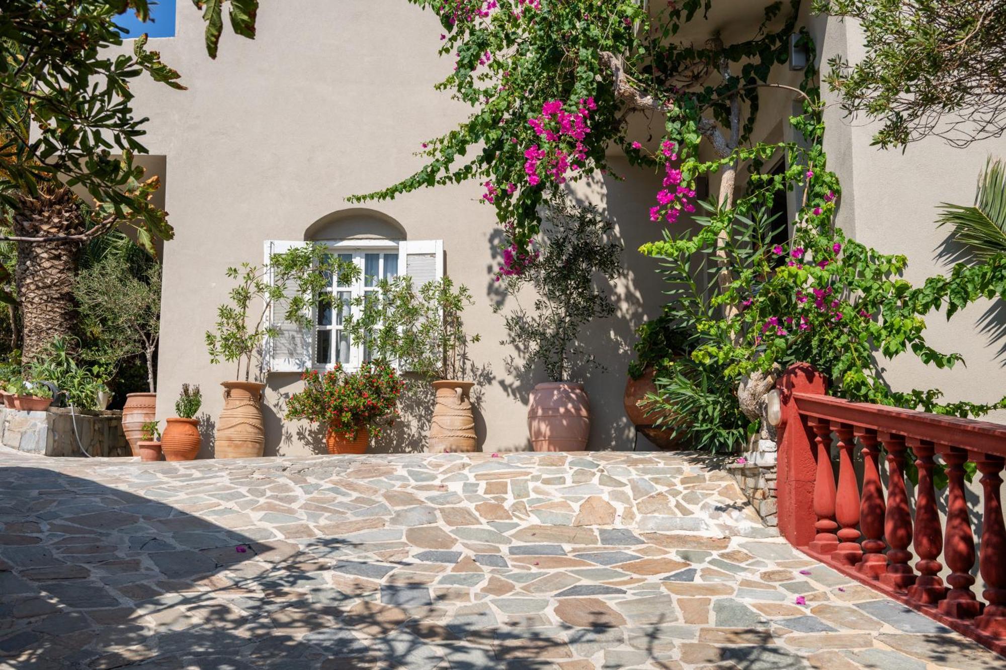 Cavos Bay Hotel & Studios Арменистис Экстерьер фото