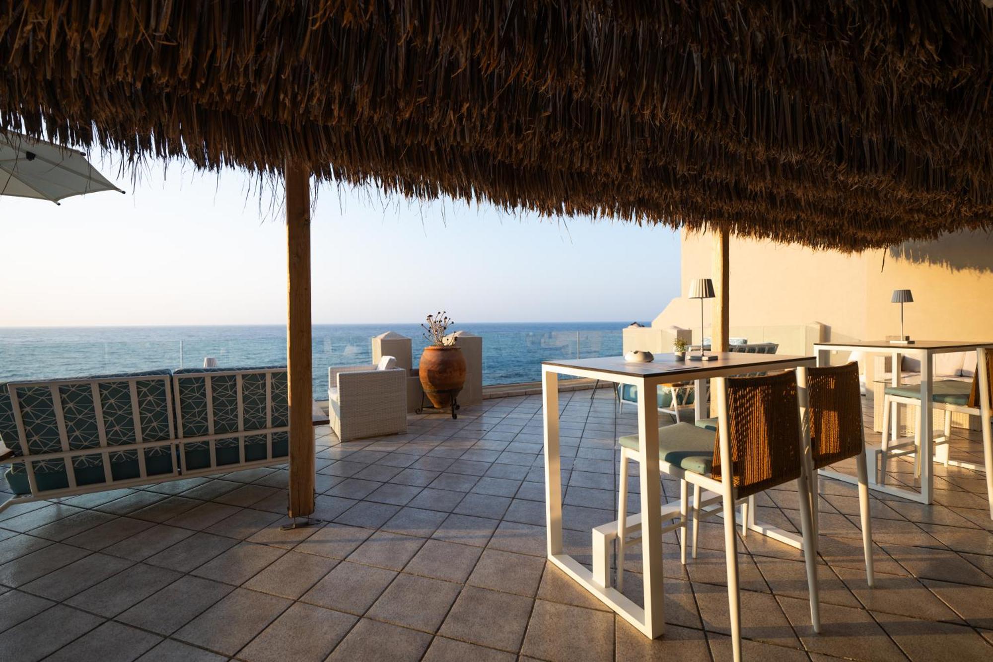Cavos Bay Hotel & Studios Арменистис Экстерьер фото